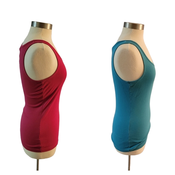 Lucy Rib Knit Tank Tops Set of 2 - Picture 2 of 8